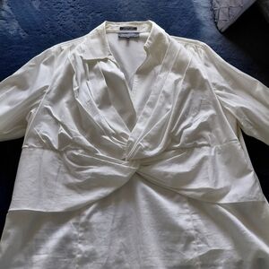 Jones New York Cream Stretch Blouse